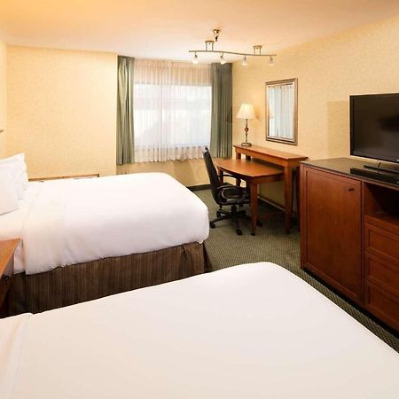 เรด ไลอ้อน โฮเต็ล เคนเนวิก โคลัมเบีย เซ็นเตอร์ Hotel ภายนอก รูปภาพ